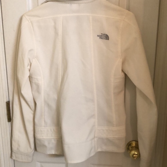 The North Face jacket! - Picture 3 of 9